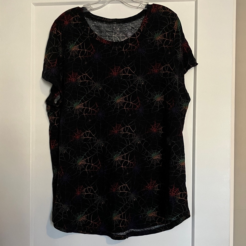 Torrid Black Multicolor Web Pattern Tee - image 1